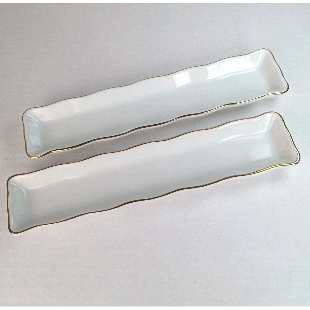 Set of 2 White Golden Heirloom Shafford Porcelain Trays With Gold Trim 8.5